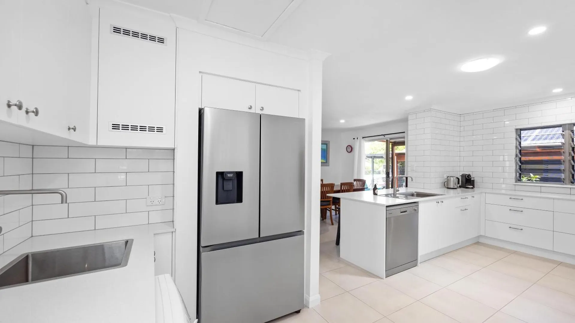 Sunshine Coast Beach Holiday Home Caloundra