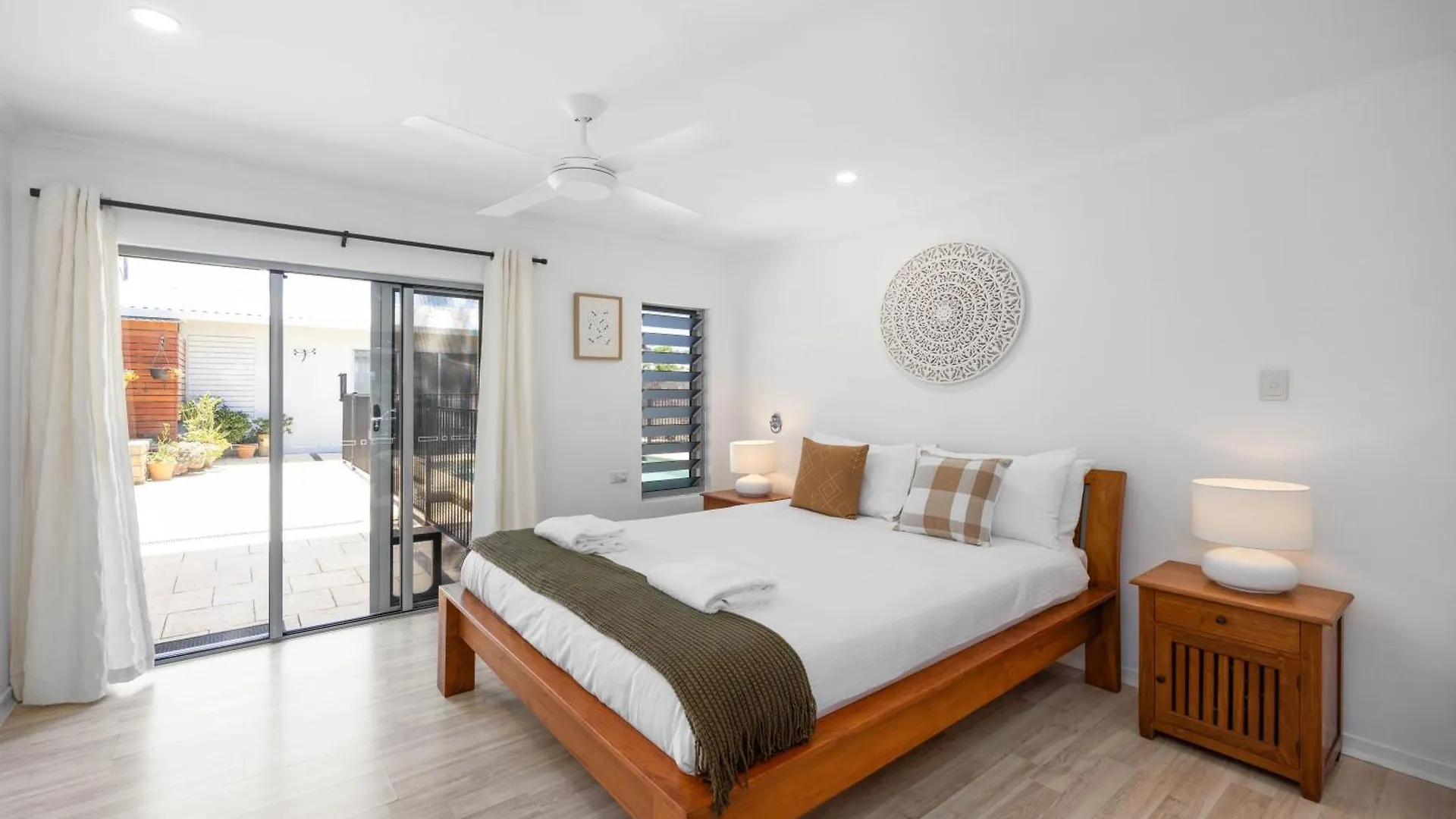Sunshine Coast Beach Holiday Home Caloundra