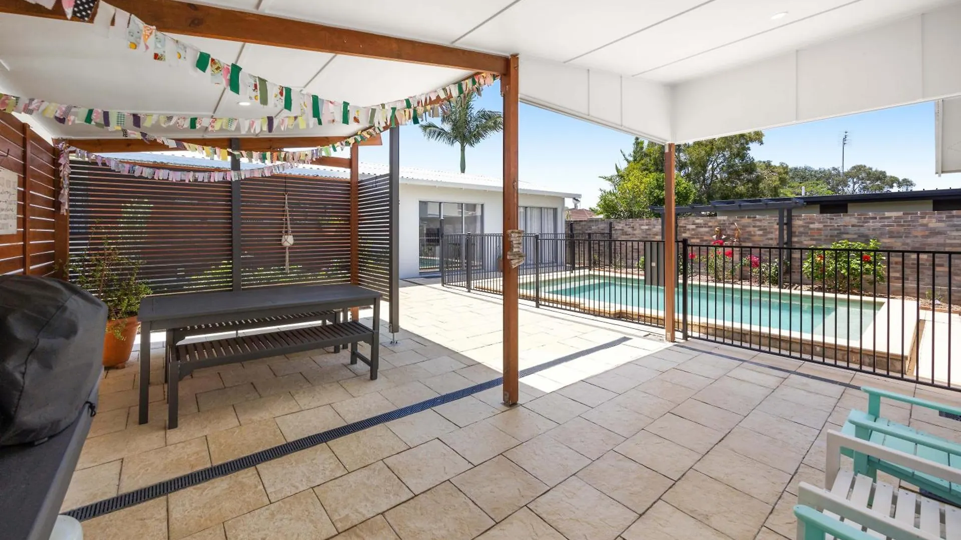 Sunshine Coast Beach Holiday Home Caloundra